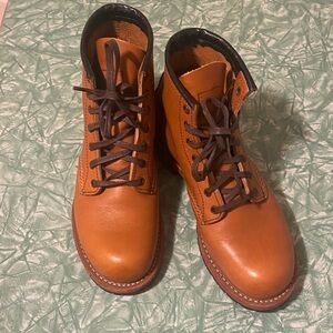 Red Wing  Brown Leather Lace Up Boots, Unisex style, Men’s or Women’s , like new